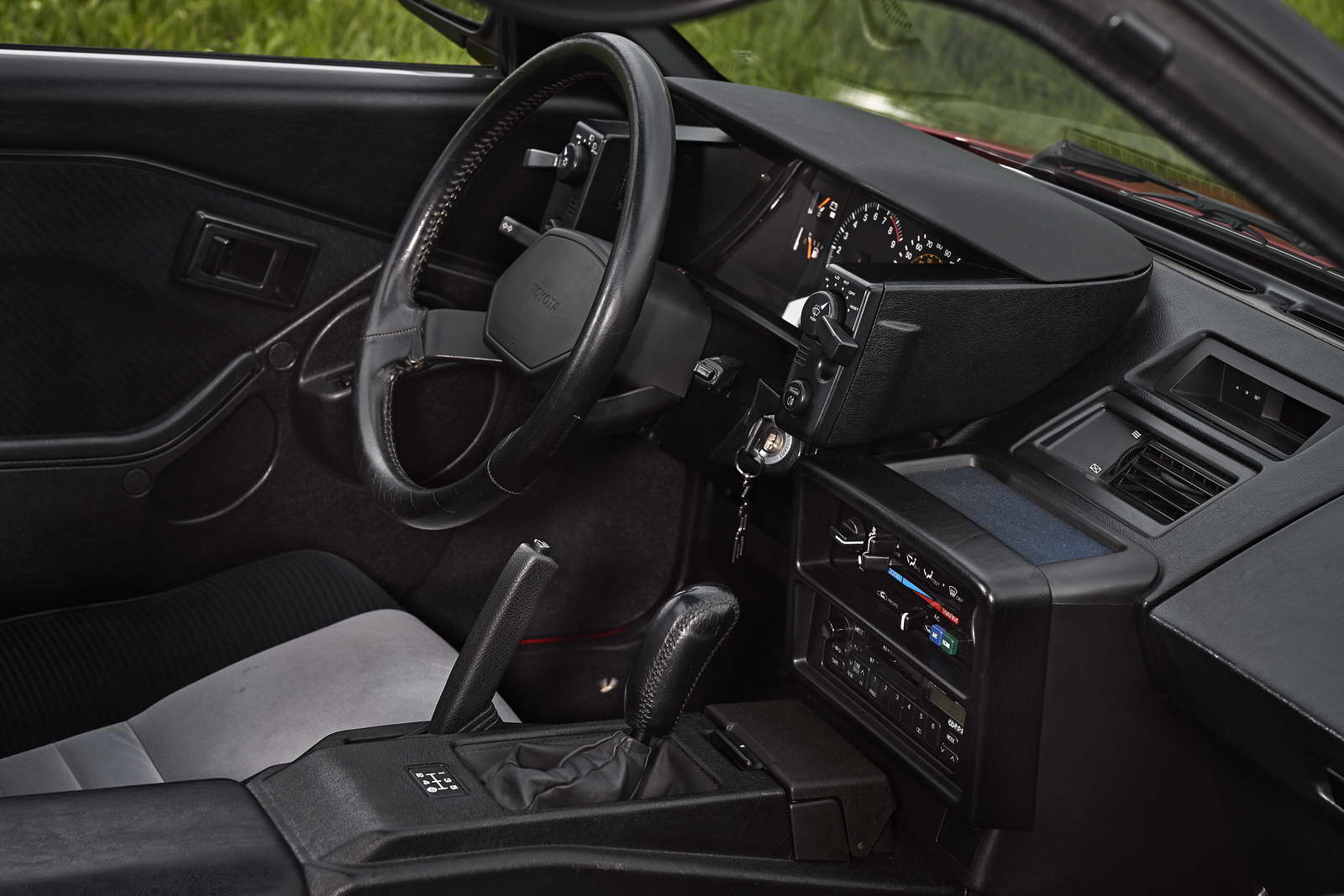 Toyota MR2 vs Fiat X 15